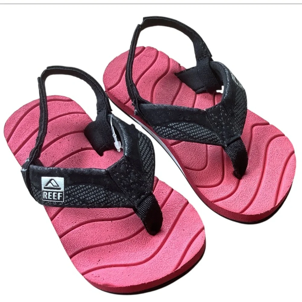 NWT REEF Sandals Red/Black Kids Sandals Size 5/6